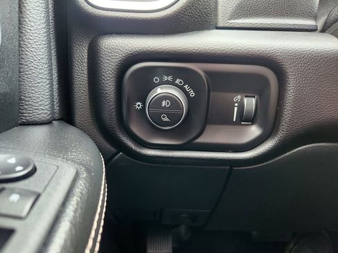 Used 2022 RAM 3500 Big Horn w/ Level C Equiment Group AWD/4WD image 24