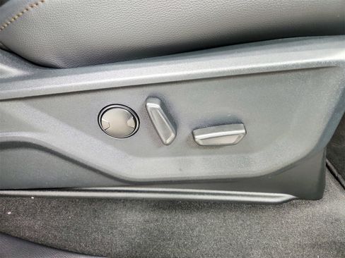 New 2026 Ford F250 Lariat w/ Black Appearance Package image 41