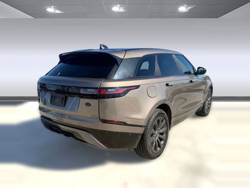Used 2018 Land Rover Range Rover Velar R-Dynamic SE image 8