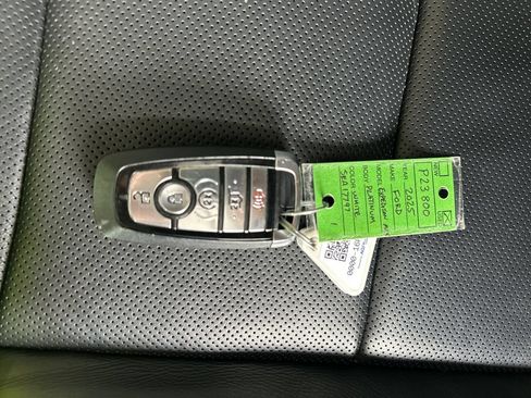 Used 2025 Ford Expedition Max Platinum AWD/4WD image 31