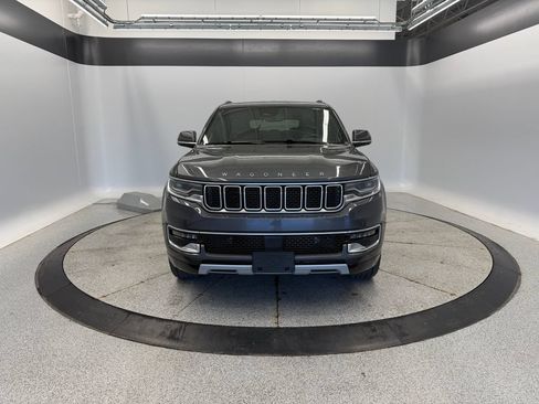 Used 2022 Jeep Wagoneer Series II AWD/4WD image 2