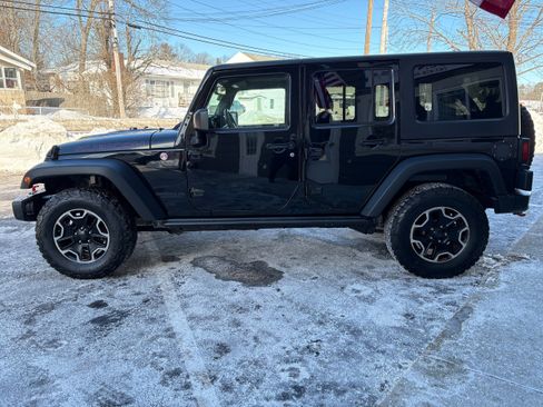 Used 2016 Jeep Wrangler Unlimited Rubicon AWD/4WD image 7