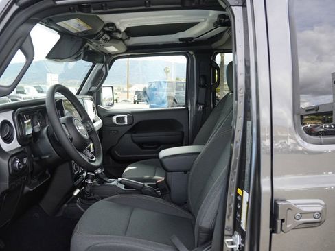 New 2026 Jeep Gladiator Sport AWD/4WD image 19