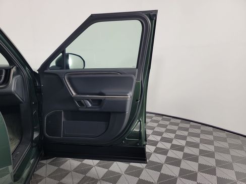 Used 2024 Rivian R1S Adventure AWD/4WD image 18