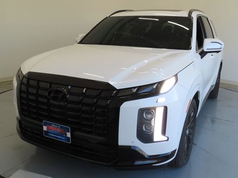 Used 2025 Hyundai Palisade Calligraphy image 9