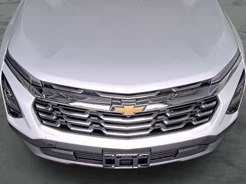 New 2027 Chevrolet Equinox LT w/ Convenience Package II FWD image 18