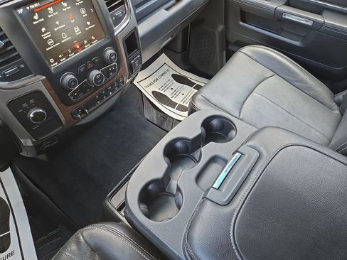 Used 2018 RAM 2500 Laramie w/ Cold Weather Group image 25