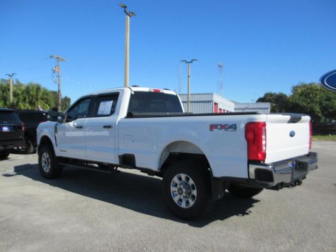 Certified 2023 Ford F350 XLT image 4