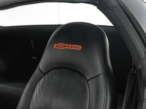 Used 2002 Chevrolet Corvette Z06 w/ Memory Pkg image 21