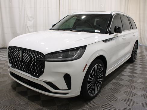 Used 2025 Lincoln Aviator Black Label AWD/4WD image 40
