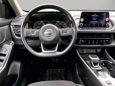 Used 2024 Nissan Rogue S FWD image 12