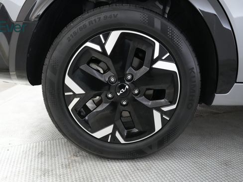 Used 2024 Kia Niro Wind FWD image 22