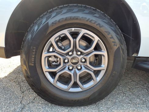 Certified 2025 Ford Expedition Active AWD/4WD image 10