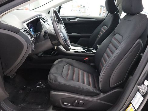 Used 2016 Ford Fusion SE w/ Equipment Group 201A FWD image 14