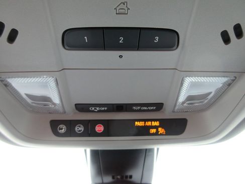 Used 2024 Chevrolet Blazer LT w/ Convenience Package FWD image 31