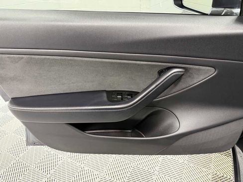 Used 2018 Tesla Model 3 Performance image 11