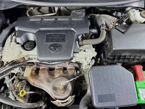 Used 2012 Toyota Camry LE image 32