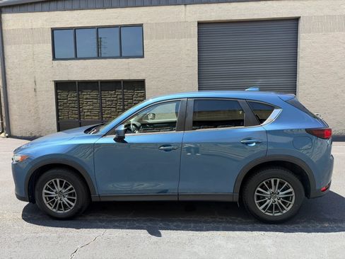 Used 2017 MAZDA CX-5 Touring AWD/4WD image 2