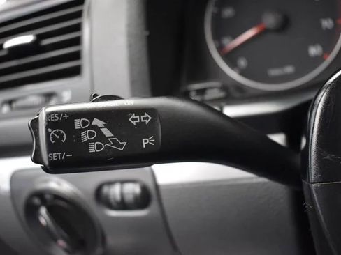 Used 2008 Volkswagen Jetta SE FWD image 23