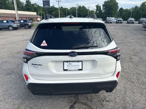 Used 2025 Subaru Forester Premium w/ Convenience Package #1 AWD/4WD image 8