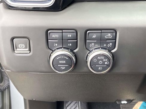 Used 2024 GMC Sierra 2500 Denali Ultimate image 24