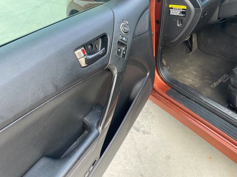 Used 2013 Hyundai Genesis 2.0T image 18