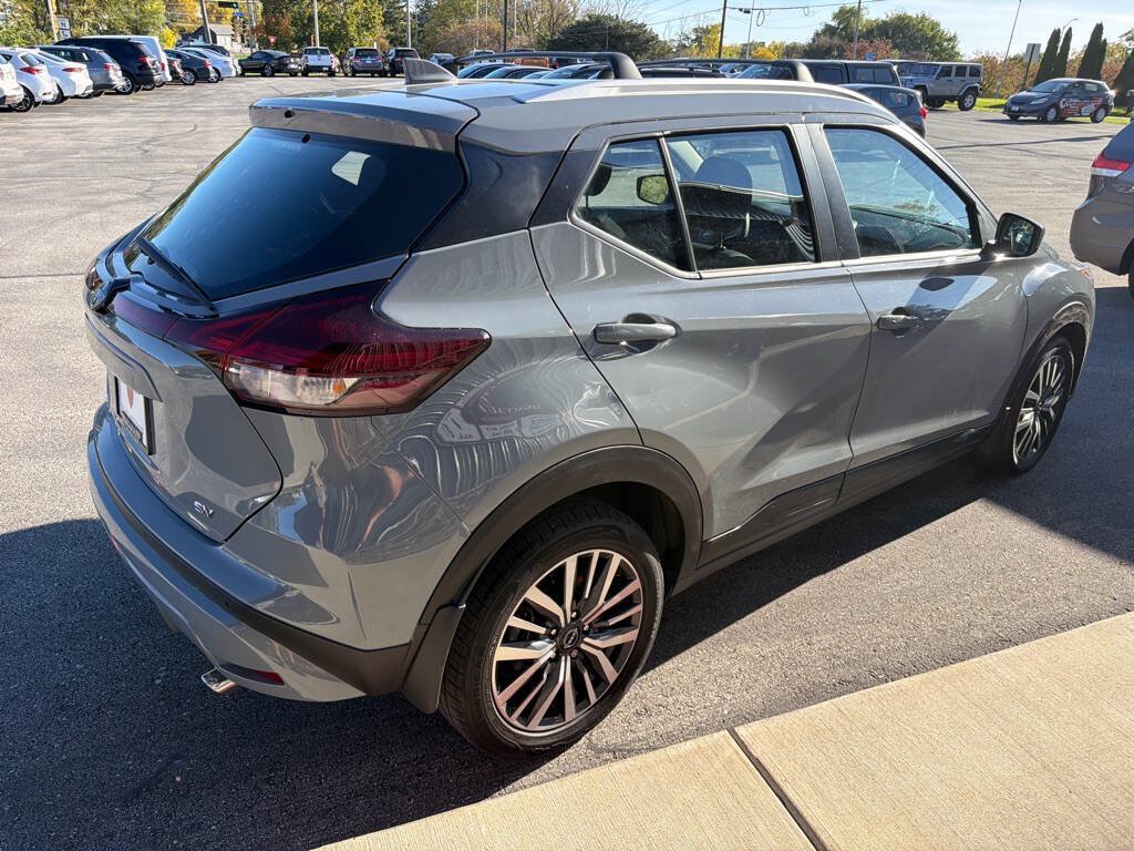 Used 2024 Nissan Kicks SV w/ Interior Electronics Package FWD image 5