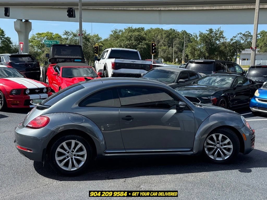 Used 2017 Volkswagen Beetle 1.8T Classic FWD image 8