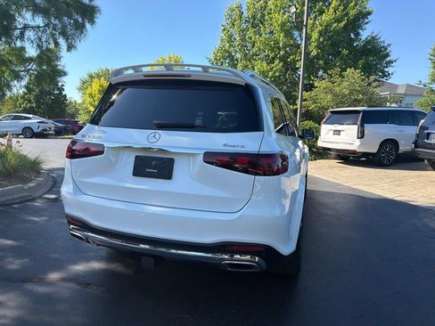 Used 2024 Mercedes-Benz GLS 580 4MATIC image 8