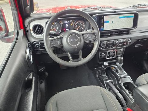 Used 2024 Jeep Wrangler Unlimited Sport AWD/4WD image 11