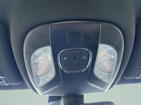 Used 2025 Jeep Compass Trailhawk AWD/4WD image 20