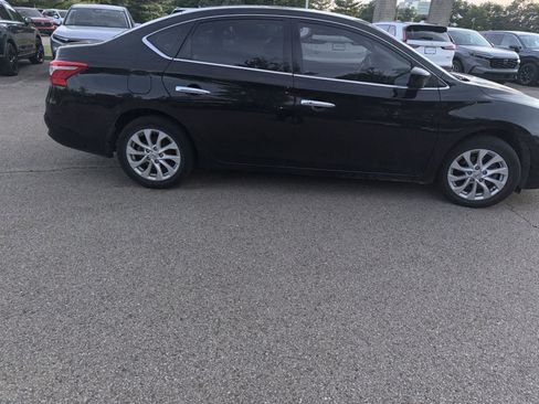 Used 2019 Nissan Sentra SV FWD image 9