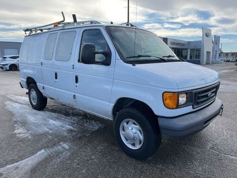 Used 2007 Ford E-250 and Econoline 250 image 6