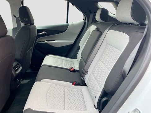 Used 2022 Chevrolet Equinox LS image 23