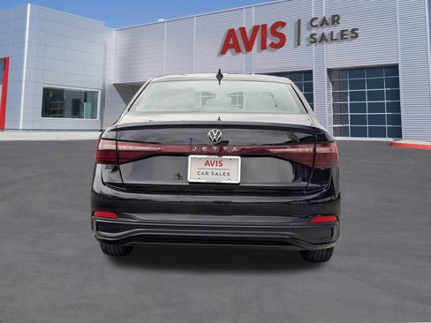 Used 2025 Volkswagen Jetta S image 5