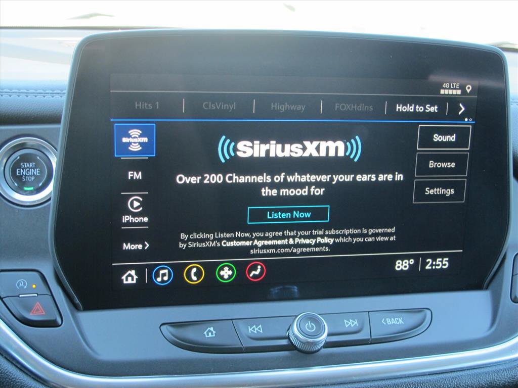 Used 2025 Chevrolet Blazer LT FWD image 11