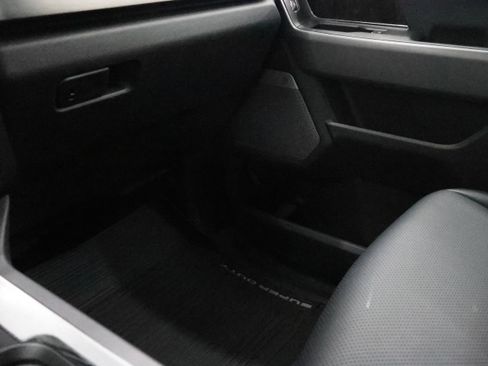 Used 2024 Ford F250 Lariat w/ Tremor Off-Road Package image 13