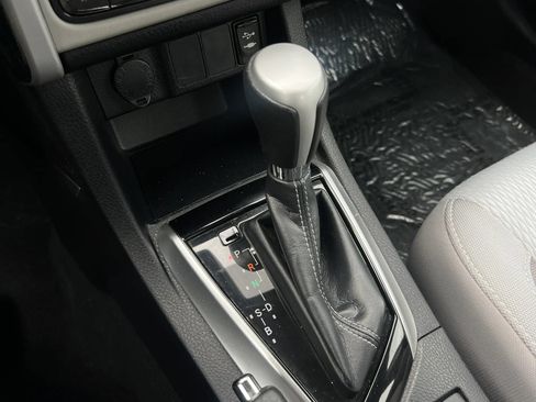 Used 2018 Toyota Corolla LE w/ Body Protection Package FWD image 19
