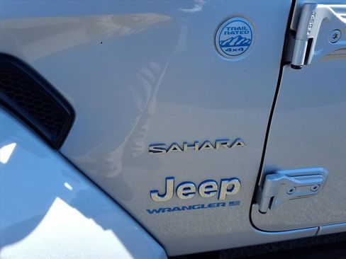 Used 2024 Jeep Wrangler Unlimited Sahara image 6