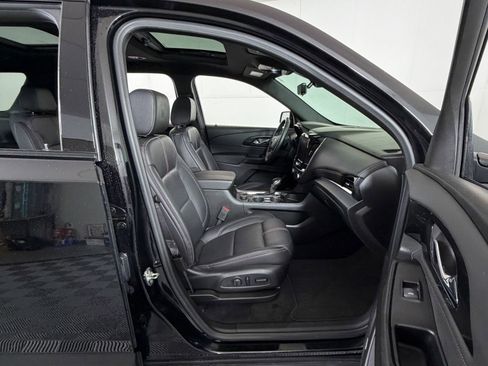 Used 2023 Chevrolet Traverse RS AWD/4WD image 5