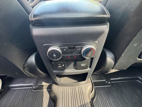 Used 2020 Ford Explorer Limited AWD/4WD image 11