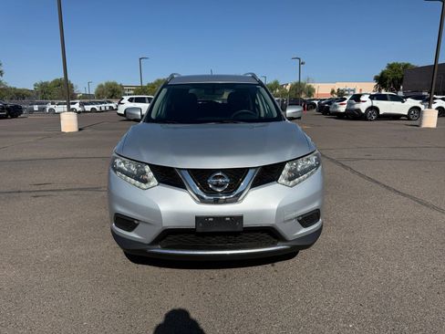 Used 2015 Nissan Rogue SV w/ SV Premium Package AWD/4WD image 2