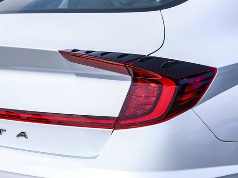 Used 2021 Hyundai Sonata SE FWD image 23