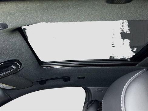 New 2025 Jeep Grand Cherokee Limited w/ Trailer Tow Package image 25