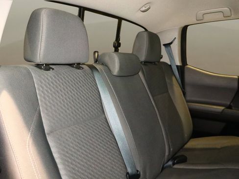 Used 2020 Toyota Tacoma SR5 image 18