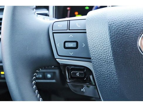 Used 2026 Toyota Camry SE image 15