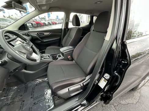 Used 2020 Nissan Rogue Sport S FWD image 11