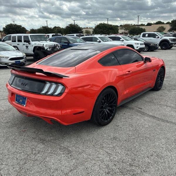 Used 2016 Ford Mustang GT w/ Black Accent Package RWD image 3