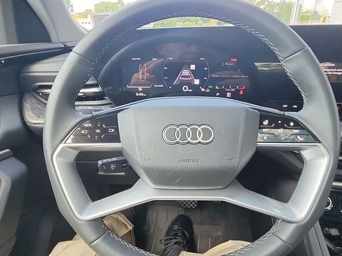 Used 2025 Audi Q5 Premium w/ Convenience Package AWD/4WD image 18
