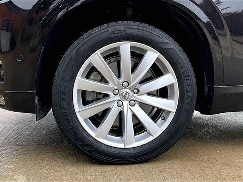 Used 2016 Volvo XC90 T6 Momentum w/ Momentum Plus Package AWD/4WD image 11